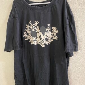 Disney Black Tee with‎ Mickey and Friends Graphic